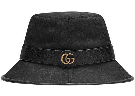 gucci bucket hat used.